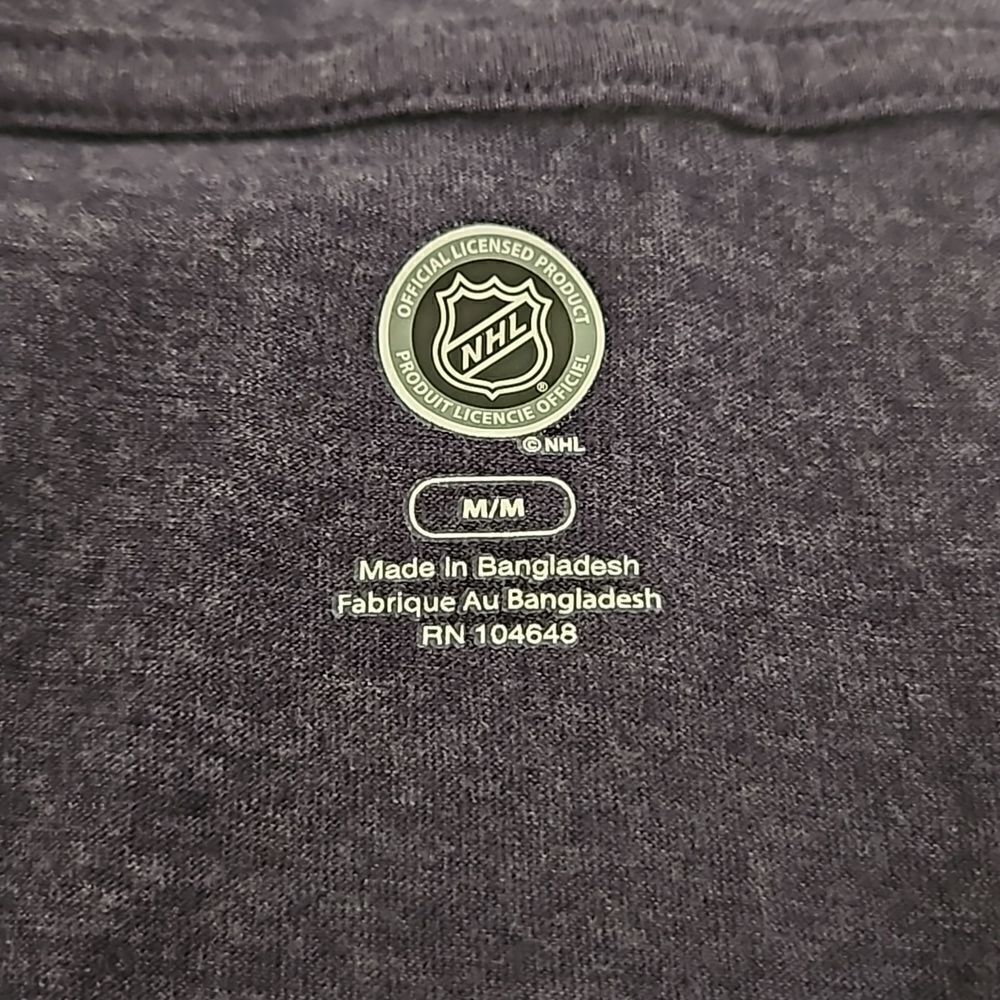 NHL Women's Hockey Logo Winnipeg Jets T-shirt Navy Blue Medium - Picture 7 of 16